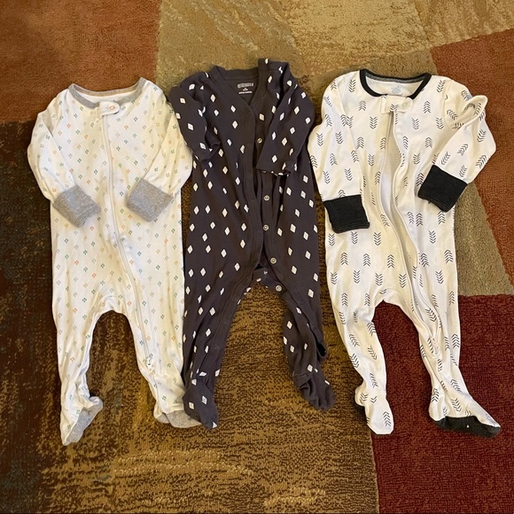 Bundle of 6 size 6-9 month Sleeper Onesies - Picture 2 of 4